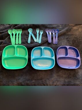 Replay Kids plates and utensils